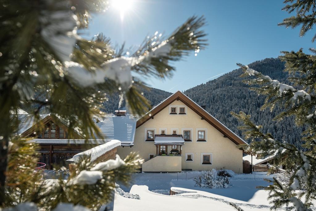 Taela Apartments San Cassiano  Exteriör bild